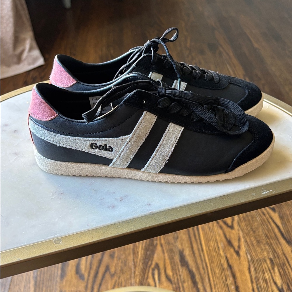 Gola Black White and Pink Classic Low-Profile Sneakers